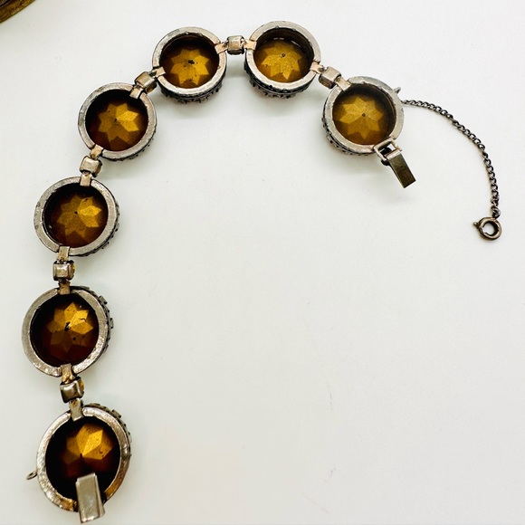 RARE Vintage Unsigned Schiaparelli Bracelet - Picture 16 of 17